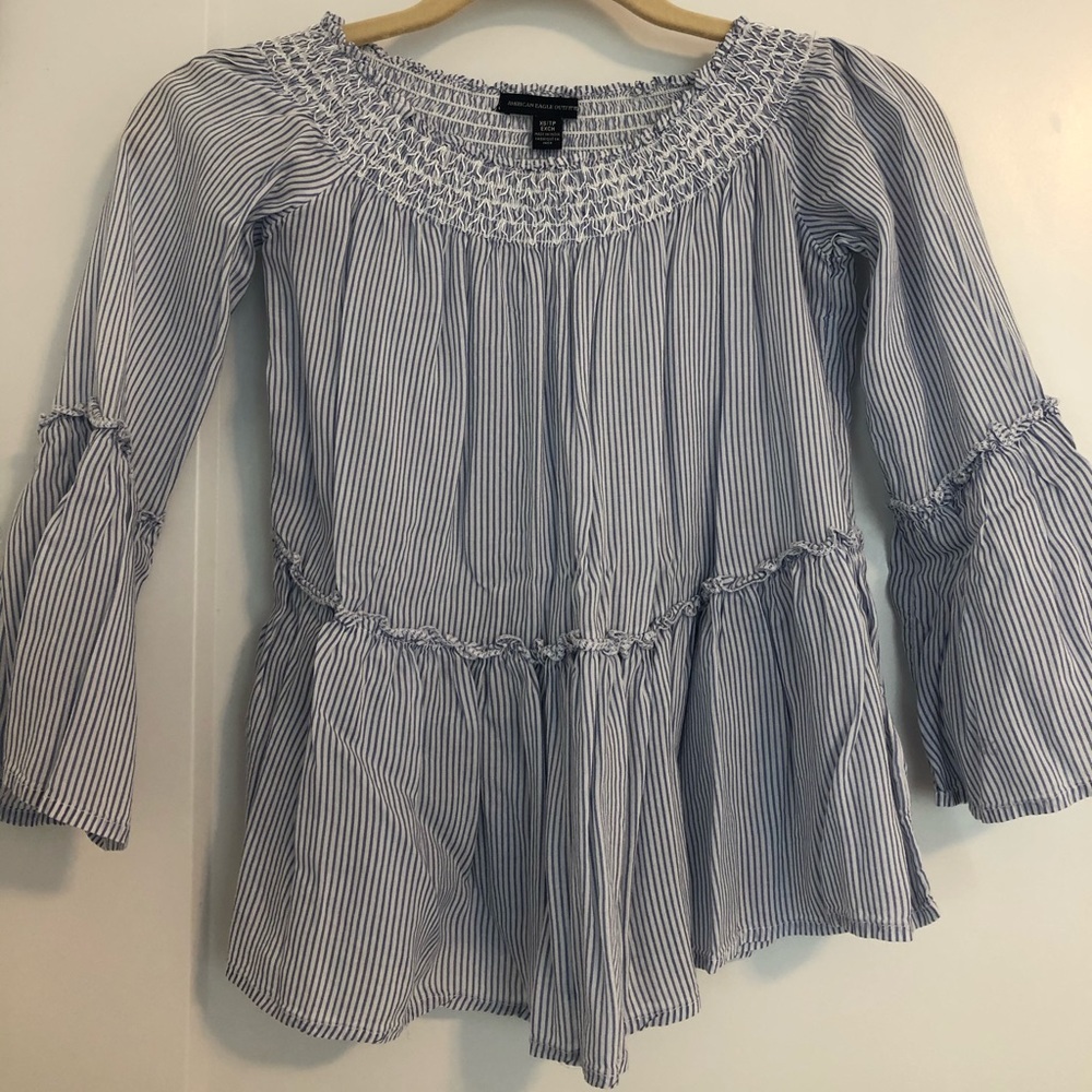American-eagle outfitters shoulder blouse (XS)